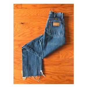 Vintage High Waisted, Straight Leg Wrangler Jeans